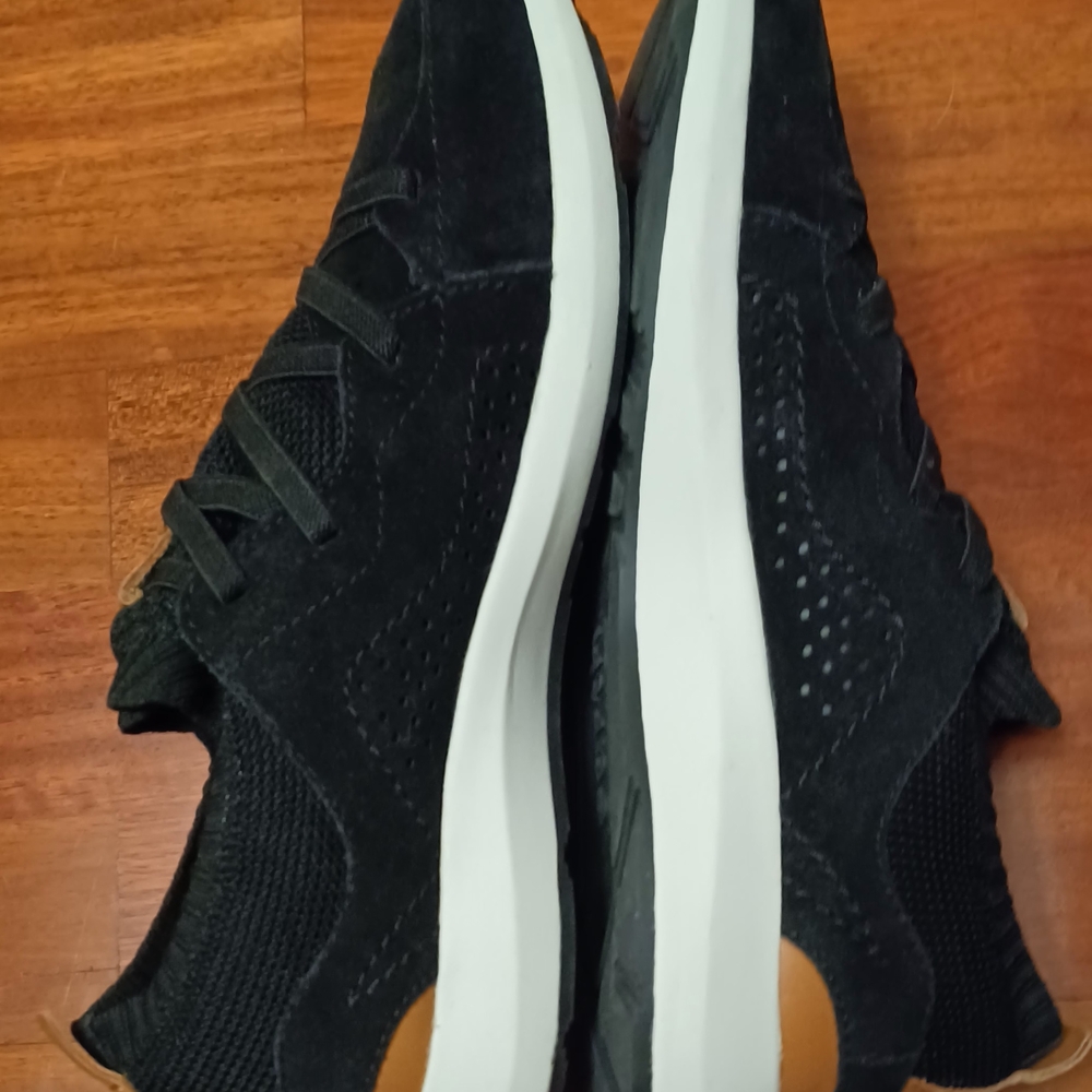 Earth Womens Black and White Sneakers